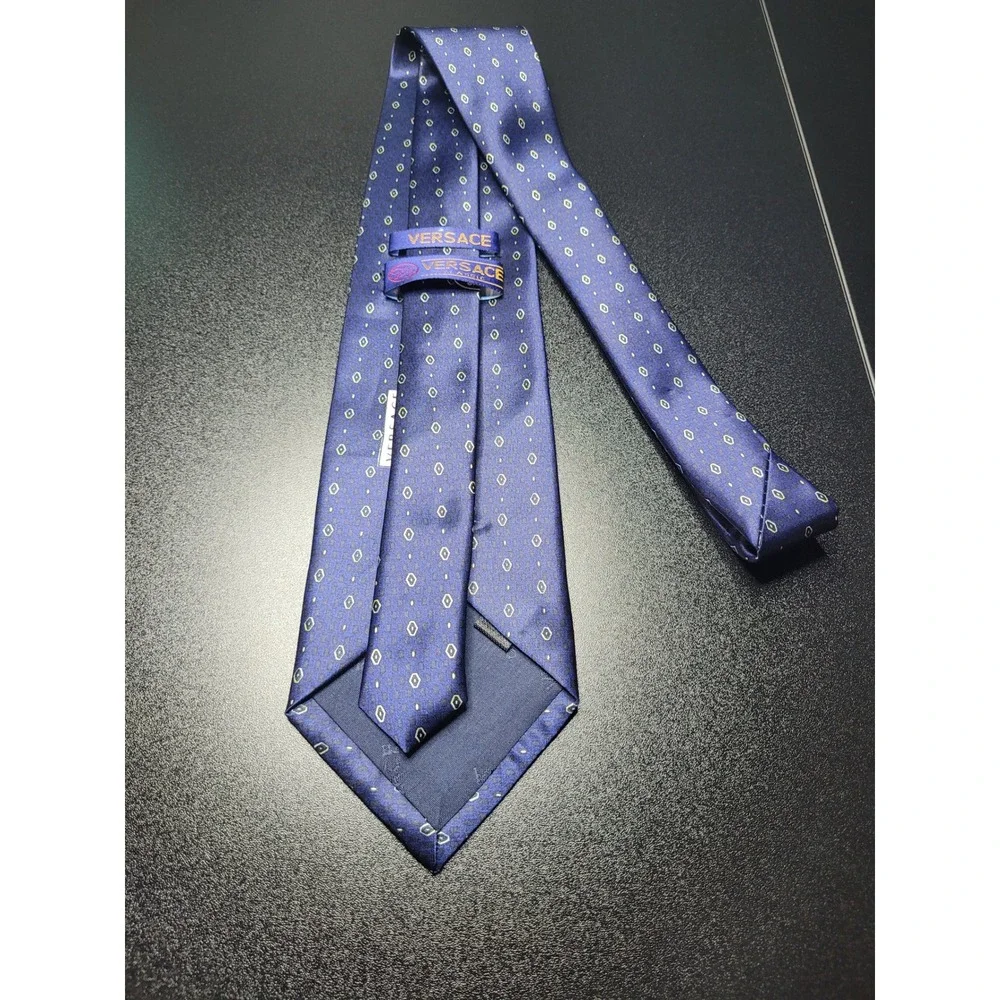 Versace Men's Necktie Blue Geometric Silk 3.75 x 58 Excellent